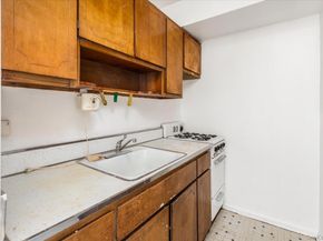 34-43 60 Street 4L, Woodside NY 11377