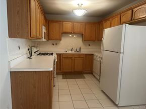 1082 Savoy Drive, Melville NY 11747