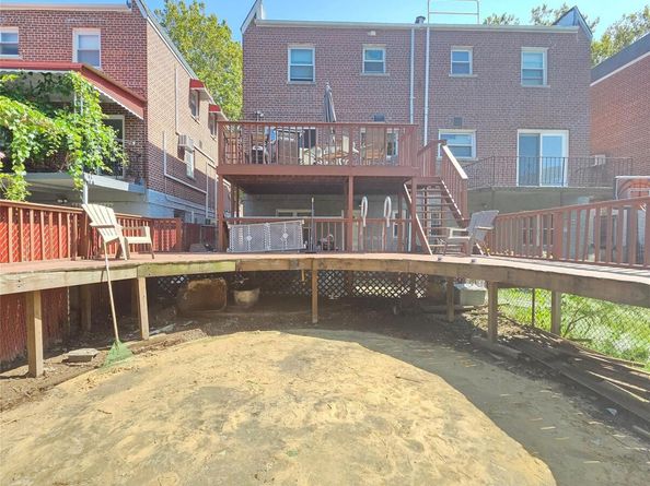 2553 Fish Avenue, Bronx NY 10469