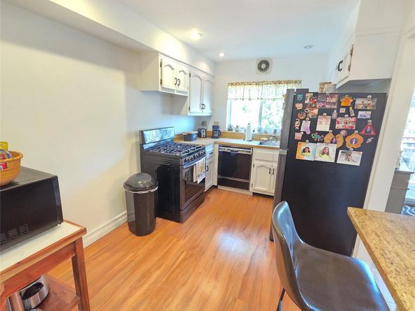 2553 Fish Avenue, Bronx NY 10469