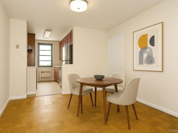 70-25 yellowstone Boulevard 14m, Forest Hills NY 11375