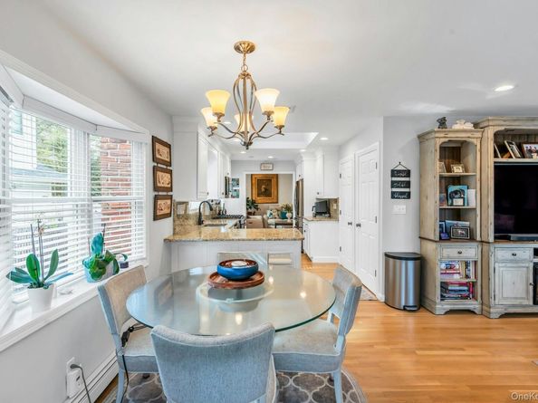 17 Wren Drive, Hauppauge NY 11788