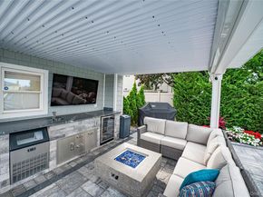 11 Dolphin Lane, West Islip NY 11795