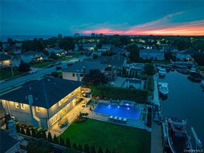 11 Dolphin Lane, West Islip NY 11795