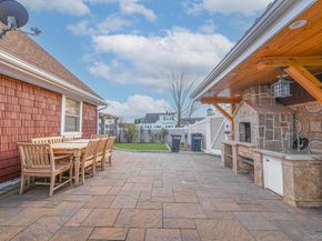 38 Quarry Lane, Levittown NY 11756
