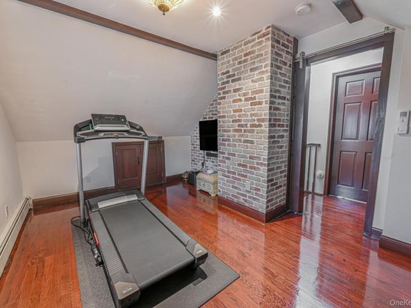 38 Quarry Lane, Levittown NY 11756