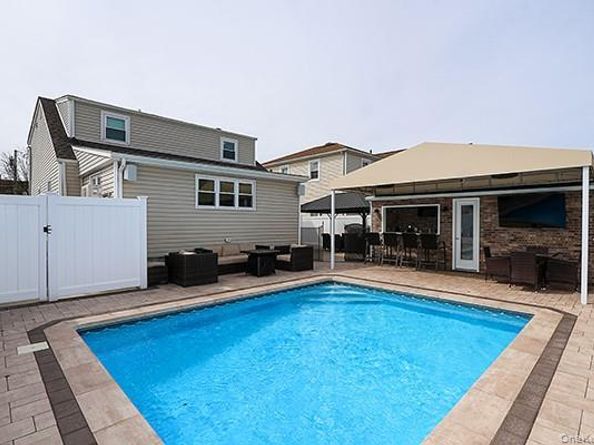 956 Hancock Avenue, Franklin Square NY 11010