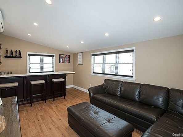 956 Hancock Avenue, Franklin Square NY 11010
