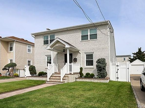 956 Hancock Avenue, Franklin Square NY 11010
