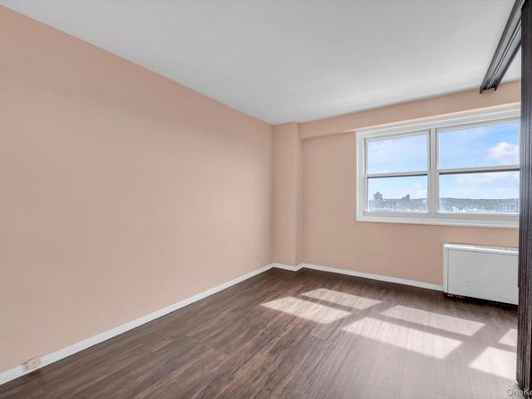 6636 Yellowstone Boulevard 21C, Forest Hills NY 11375