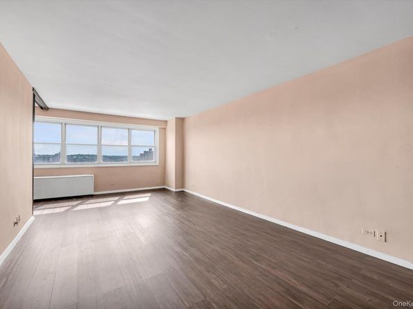 6636 Yellowstone Boulevard 21C, Forest Hills NY 11375