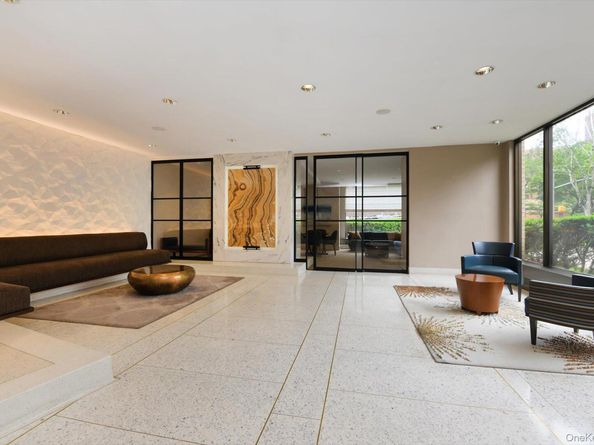 6636 Yellowstone Boulevard 21C, Forest Hills NY 11375