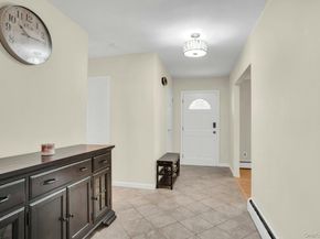 21 E Hill Drive, Smithtown NY 11787