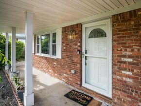 21 E Hill Drive, Smithtown NY 11787