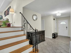 21 E Hill Drive, Smithtown NY 11787