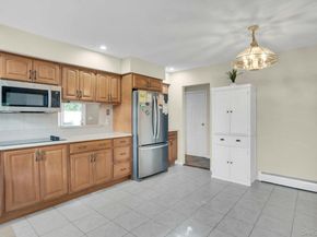 21 E Hill Drive, Smithtown NY 11787