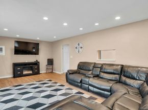 21 E Hill Drive, Smithtown NY 11787