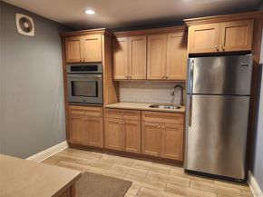 700 Shore Road 4K, Long Beach NY 11561
