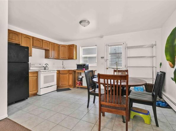 402 Clinton Avenue, Rockville Centre NY 11570