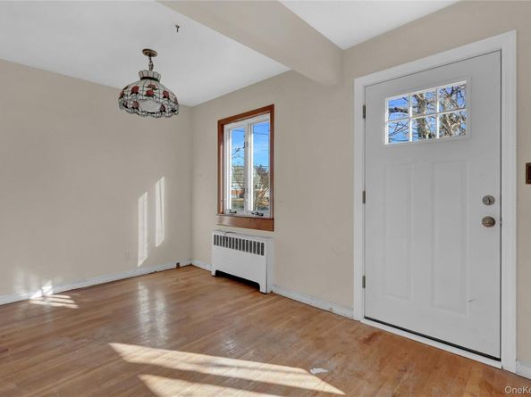 140 Arlington Avenue, Valley Stream NY 11580