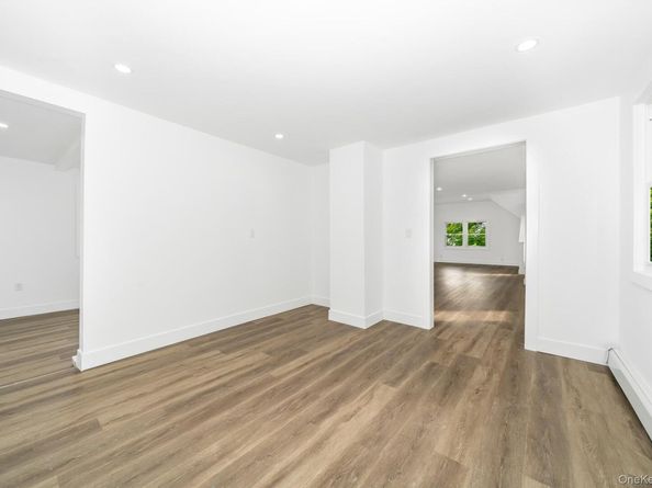 24 Calvert Avenue, West Babylon NY 11704
