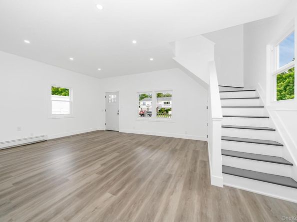 24 Calvert Avenue, West Babylon NY 11704