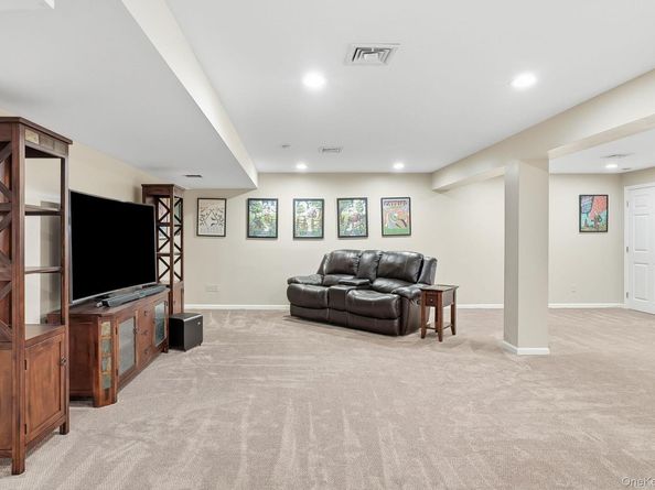 48 Dimond Avenue, Cortlandt Manor NY 10567