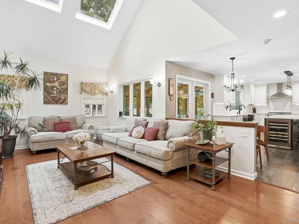 48 Dimond Avenue, Cortlandt Manor NY 10567