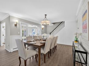 11 Foster Lane, Westbury NY 11590