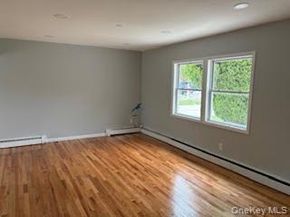 37 E Maple Street, Central Islip NY 11722