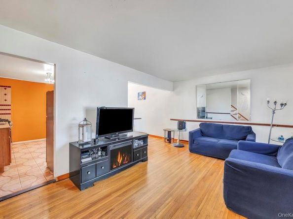 529 Clinton Avenue, Rockville Centre NY 11570
