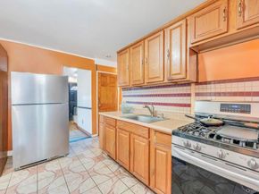 529 Clinton Avenue, Rockville Centre NY 11570