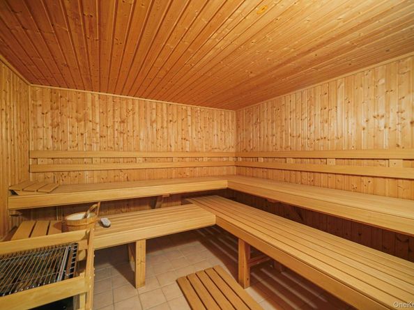 271 Bread And Cheese Hollow Road, Northport NY 11768