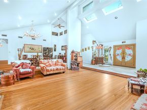 271 Bread And Cheese Hollow Road, Northport NY 11768