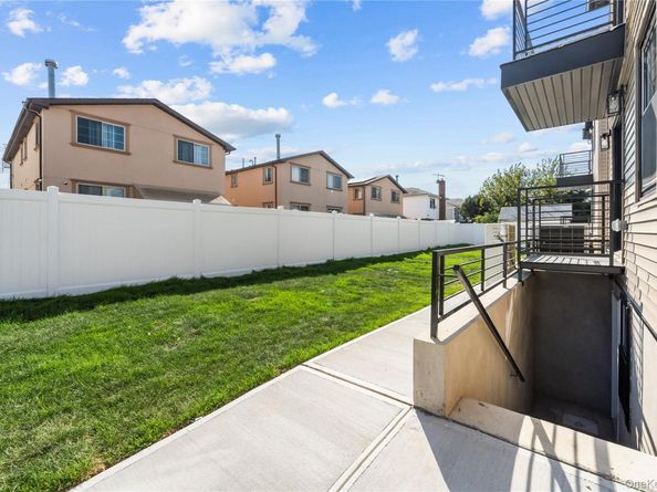 258-10 147 Road, Rosedale NY 11422