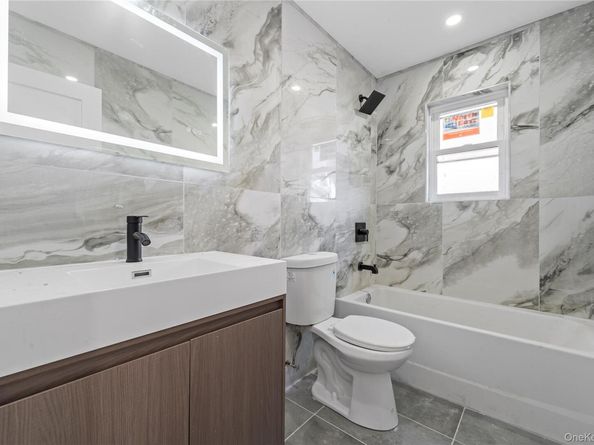 258-10 147 Road, Rosedale NY 11422