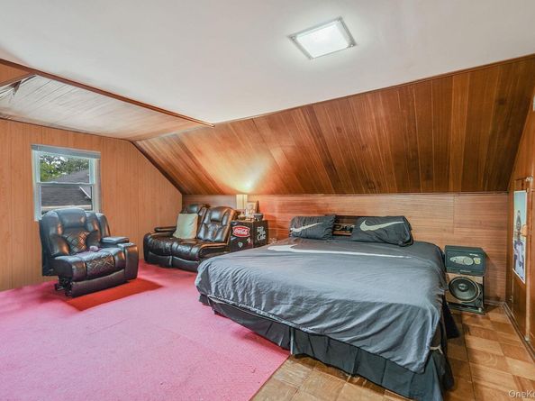 7 Wilbur Lane, Roosevelt NY 11575