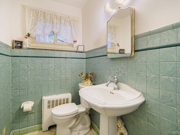 7 Wilbur Lane, Roosevelt NY 11575