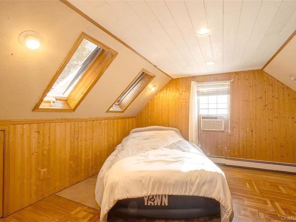 75 Peninsula Boulevard, Valley Stream NY 11581