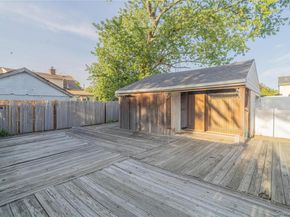 75 Peninsula Boulevard, Valley Stream NY 11581