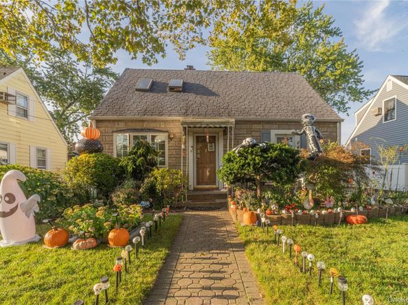 75 Peninsula Boulevard, Valley Stream NY 11581