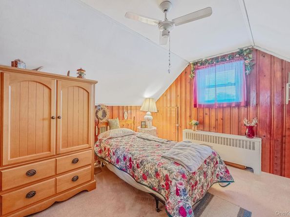 436 N Ontario Avenue, Lindenhurst NY 11757