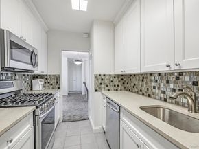 169-10 Grand Central Parkway 8Y, Floral Park NY 11005