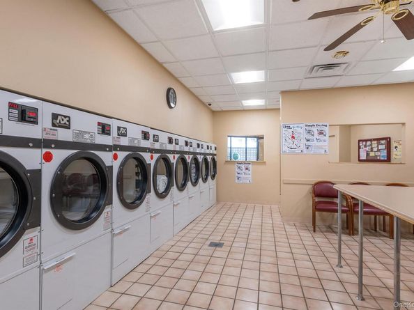 169-10 Grand Central Parkway 8Y, Floral Park NY 11005