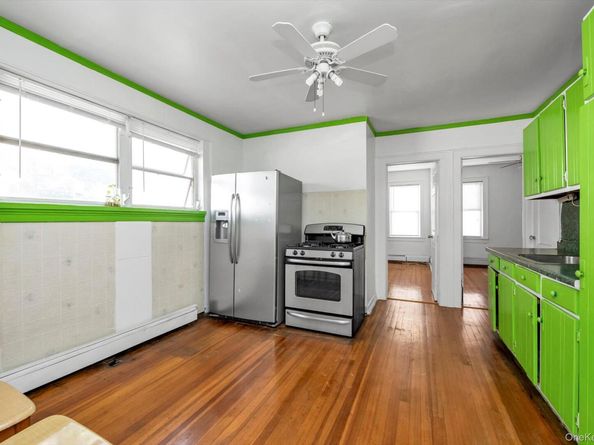 12401 9th Avenue, College Point NY 11356