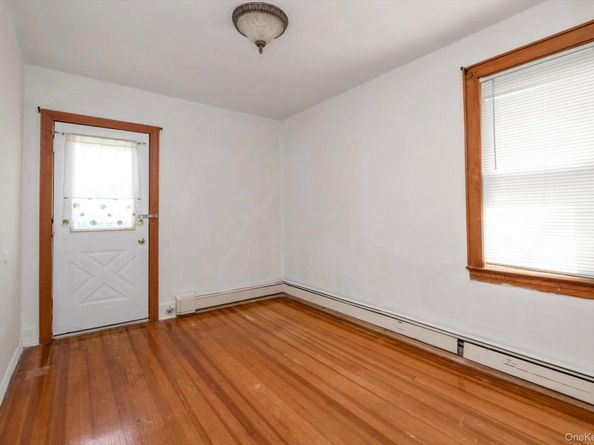 12401 9th Avenue, College Point NY 11356