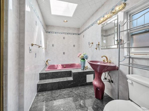 222-60 Birmington Parkway, Bayside NY 11364