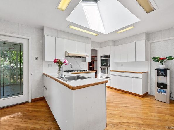 222-60 Birmington Parkway, Bayside NY 11364