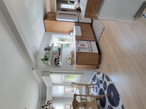 143 33rd Street, Lindenhurst NY 11757