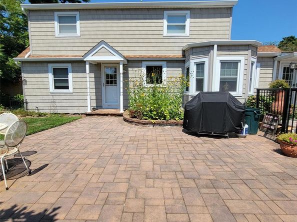 143 33rd Street, Lindenhurst NY 11757